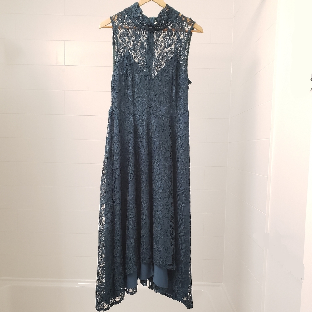 Siste's Lace midi dress